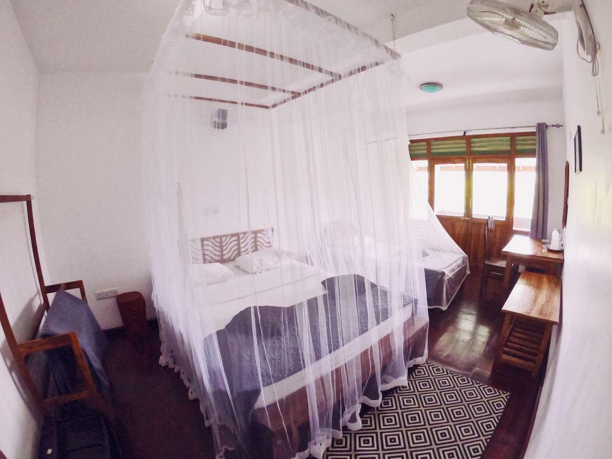 Lakshmis Hotel Ella Bagian luar foto