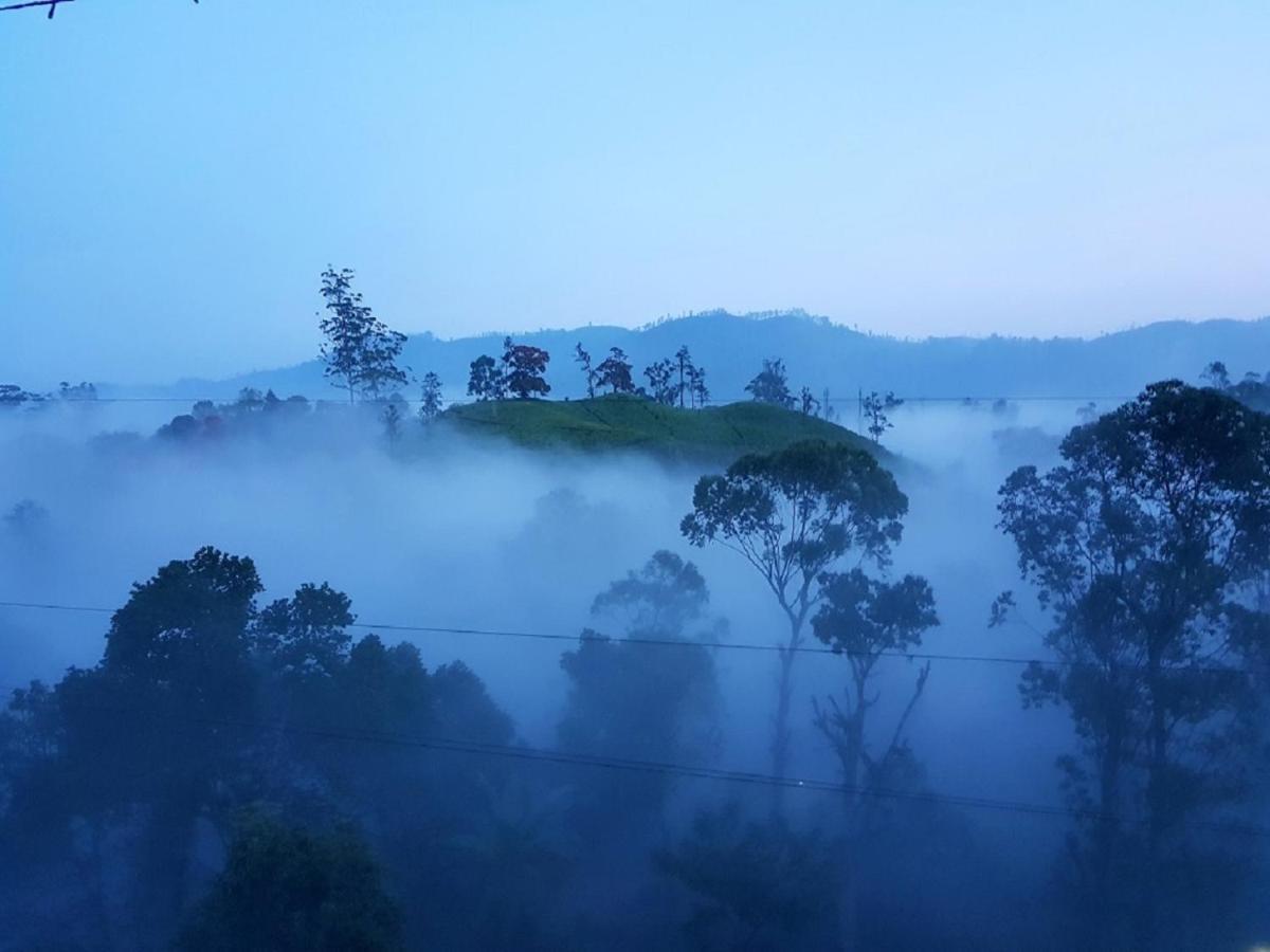 Lakshmis Hotel Ella Bagian luar foto